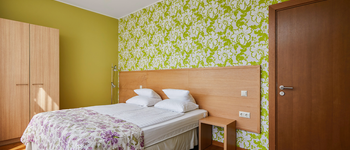 rooms.deluxe-one-bedroom.title